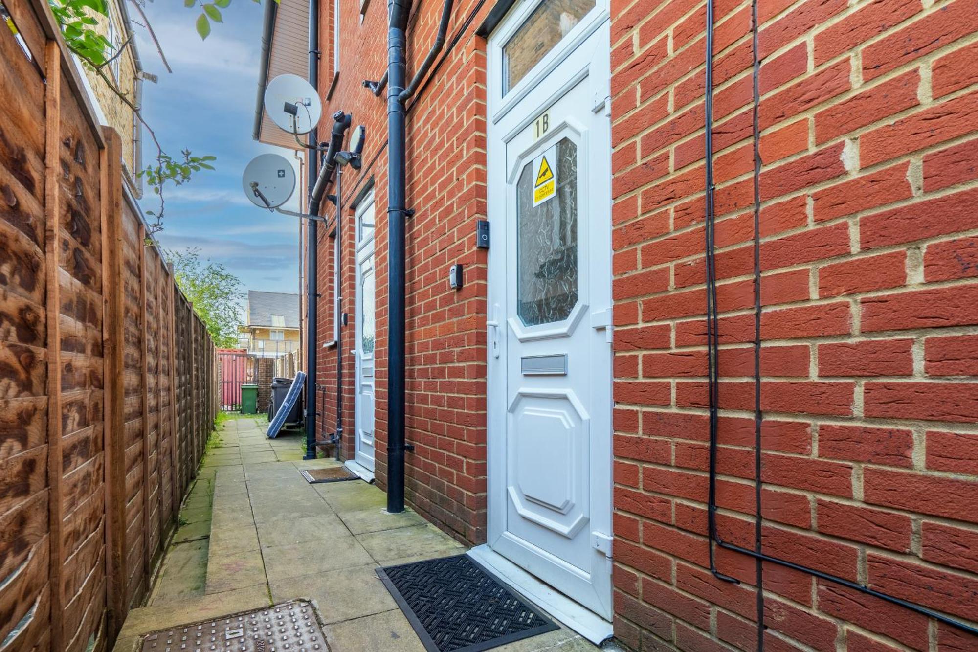 Modern 2 Bedroom Apartment In Mitcham, London Εξωτερικό φωτογραφία