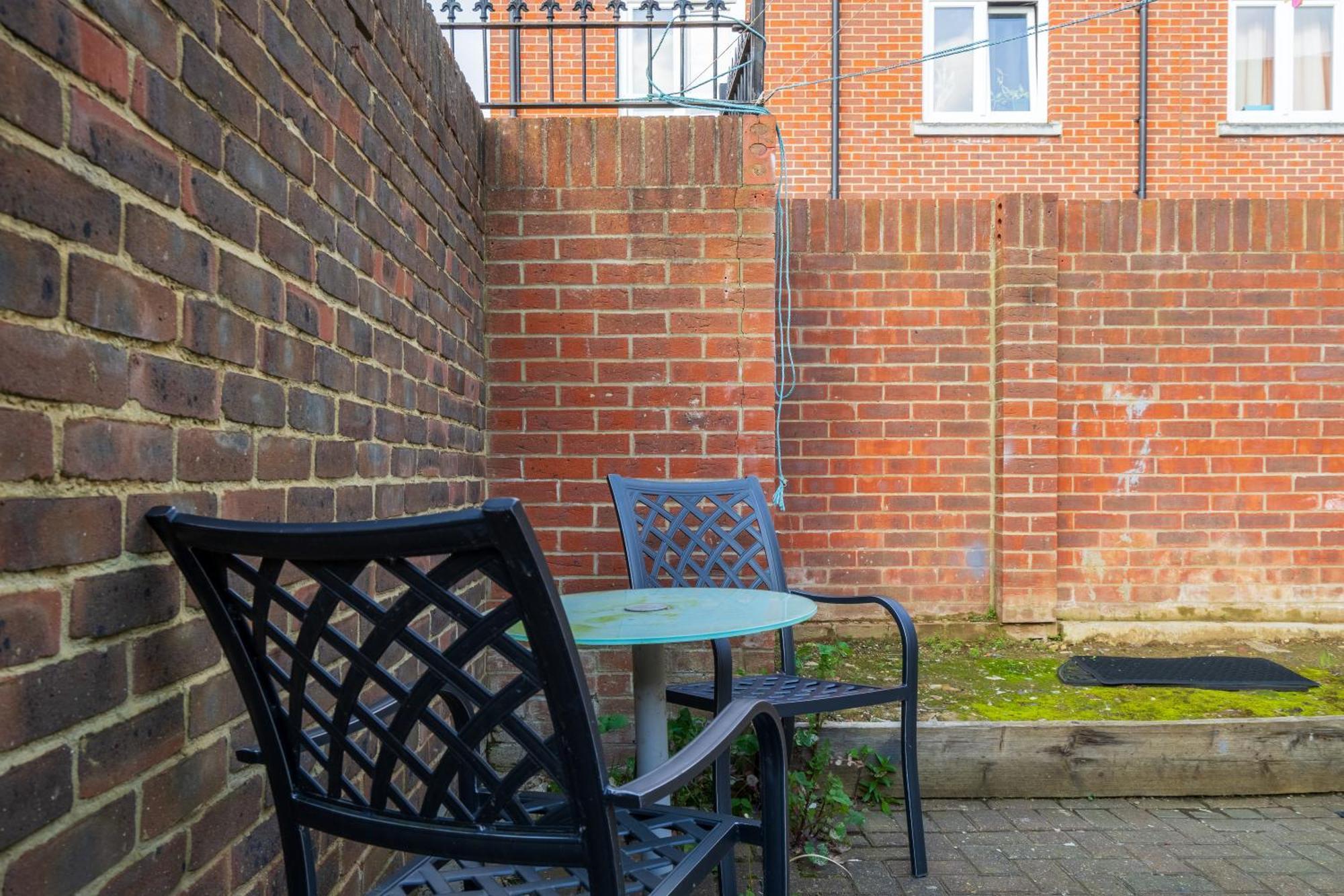 Modern 2 Bedroom Apartment In Mitcham, London Εξωτερικό φωτογραφία