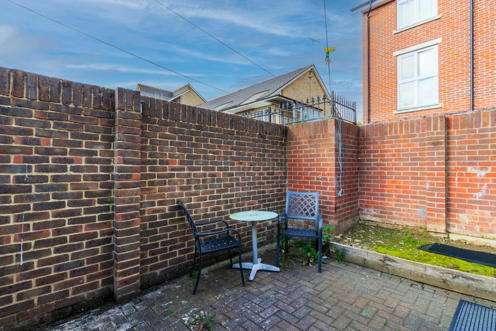 Modern 2 Bedroom Apartment In Mitcham, London Εξωτερικό φωτογραφία