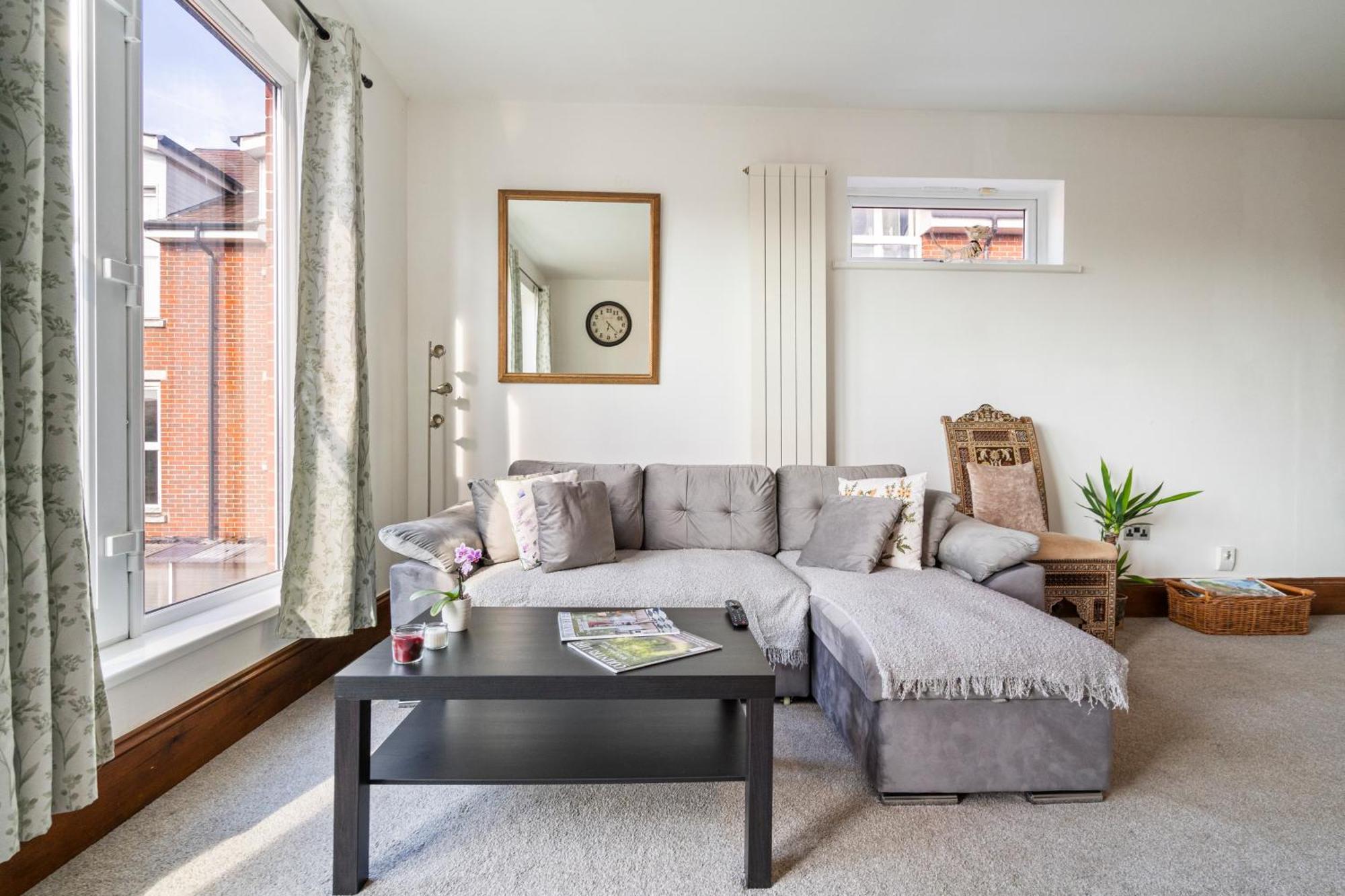 Modern 2 Bedroom Apartment In Mitcham, London Εξωτερικό φωτογραφία