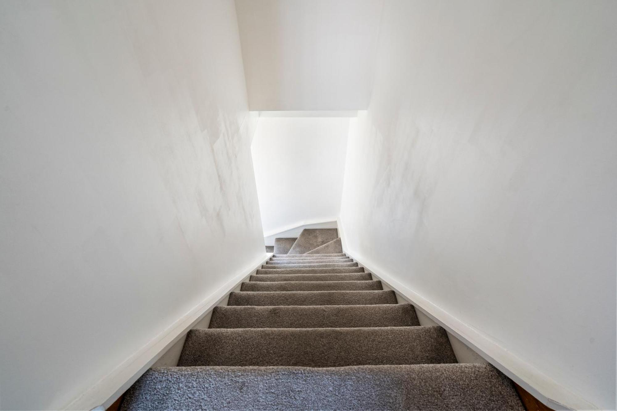Modern 2 Bedroom Apartment In Mitcham, London Εξωτερικό φωτογραφία