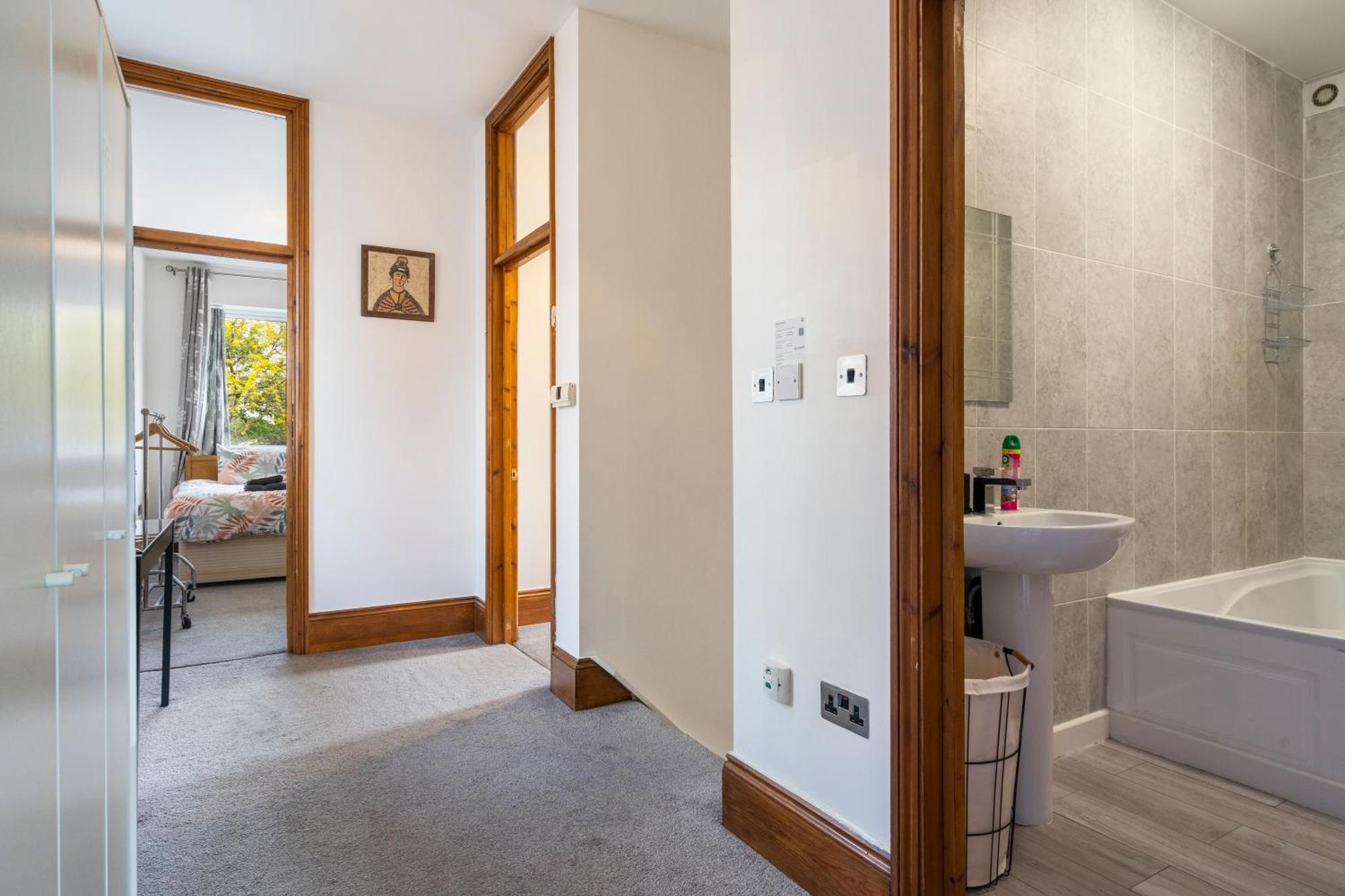 Modern 2 Bedroom Apartment In Mitcham, London Εξωτερικό φωτογραφία