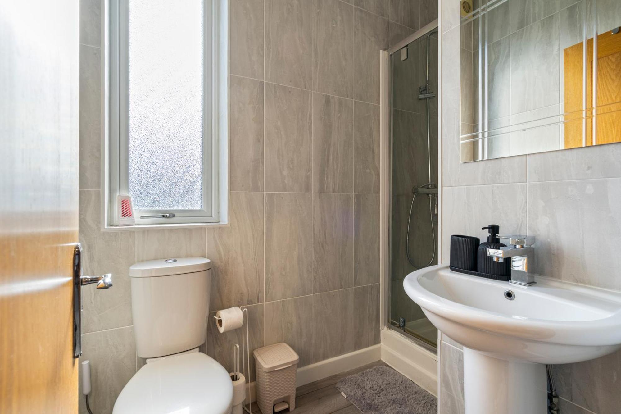 Modern 2 Bedroom Apartment In Mitcham, London Εξωτερικό φωτογραφία