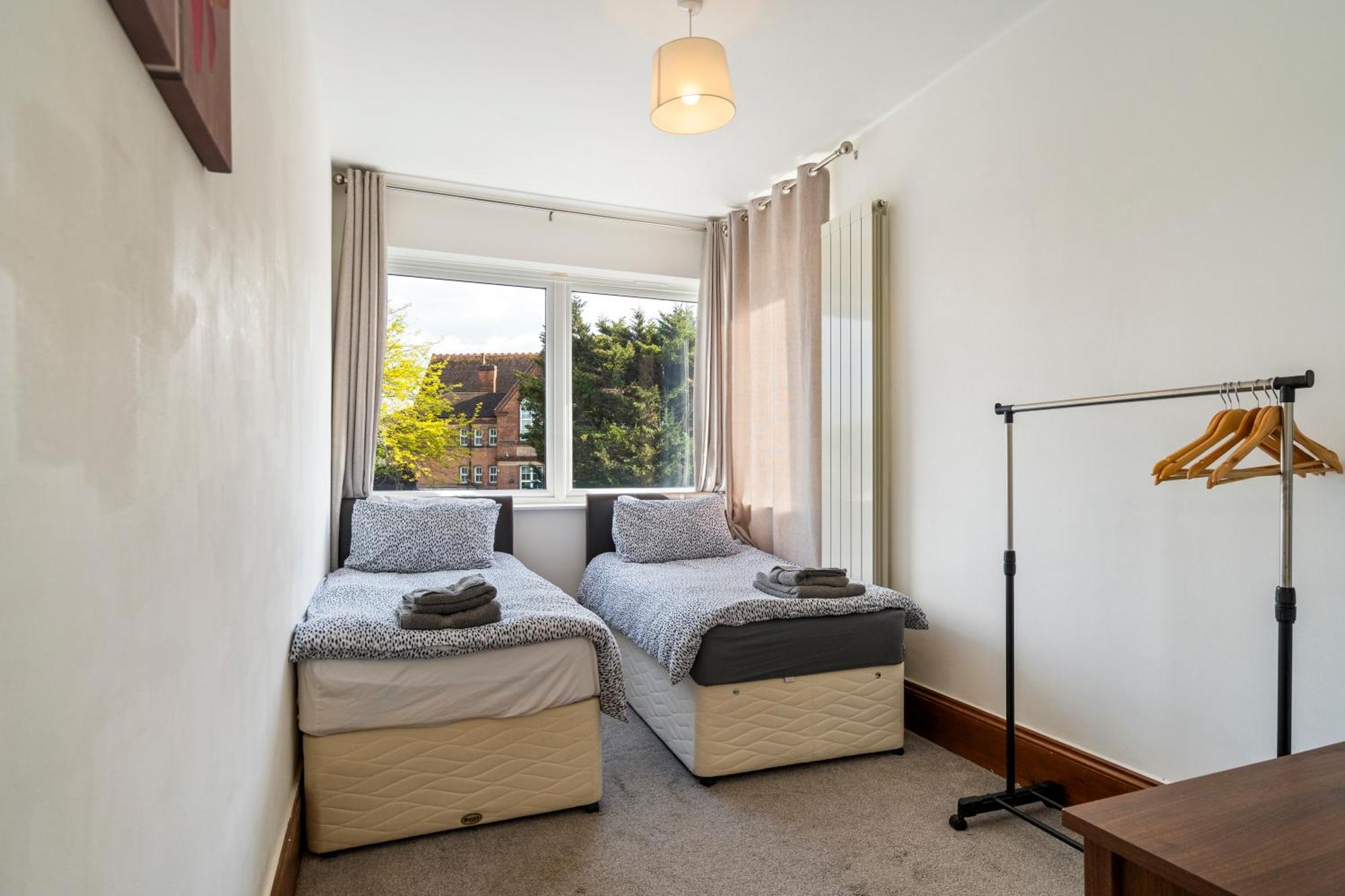 Modern 2 Bedroom Apartment In Mitcham, London Εξωτερικό φωτογραφία